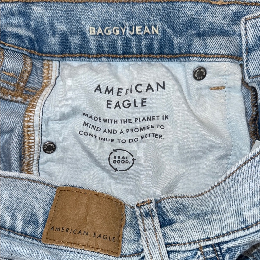 American Eagle Baggy Distressed Light Blue Jeans - Picture 9 of 10